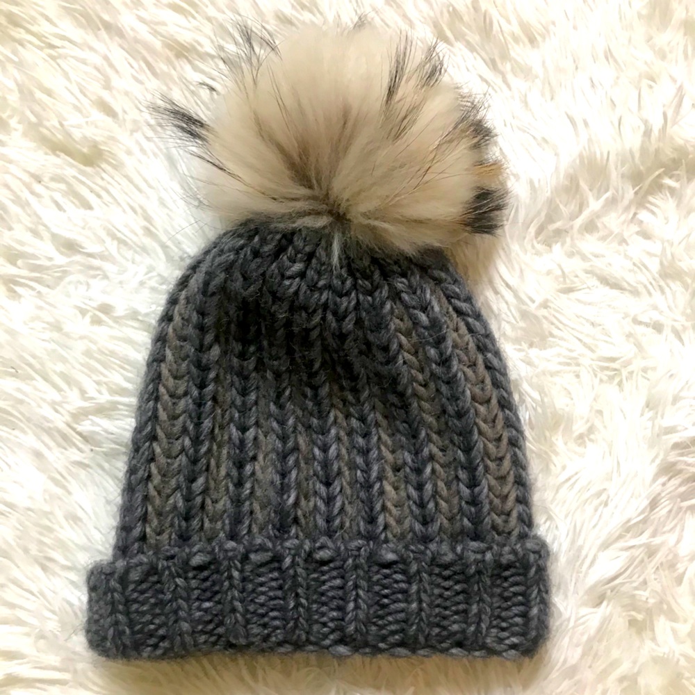 ✨SALE✨ Knitted Fur Pom Pom Beanie